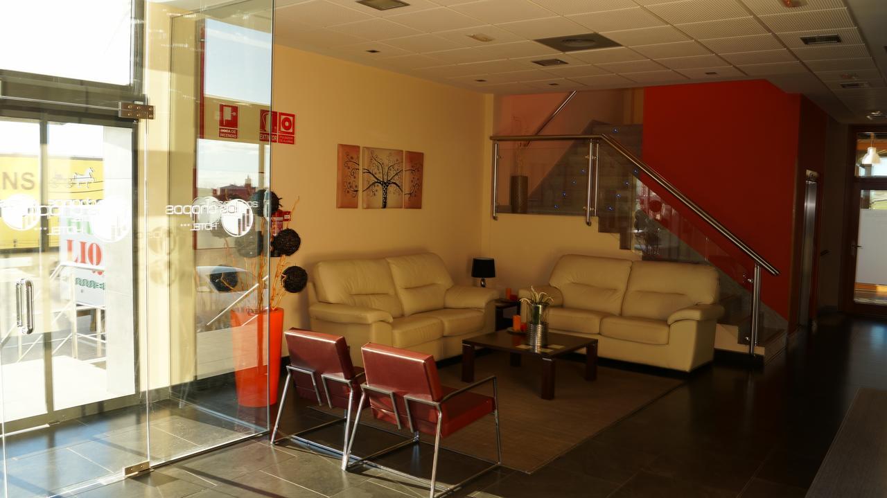 Hotel Area De Servicio Los Chopos Villaherreros Exterior foto